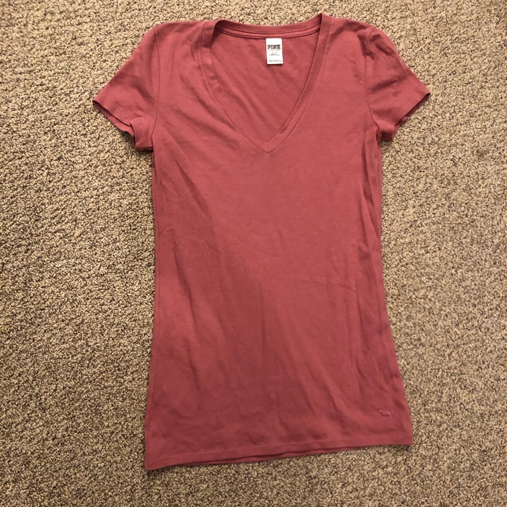 V-neck tshirt